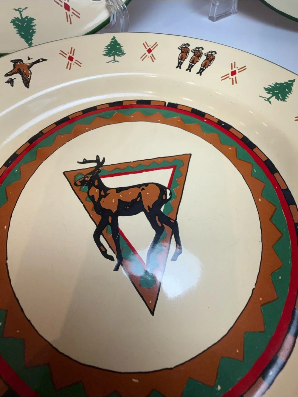 Set of 5 Lodge Enamel Midwest of Cannon Falls Plates - 4 Dinner Plates, 1 Serve